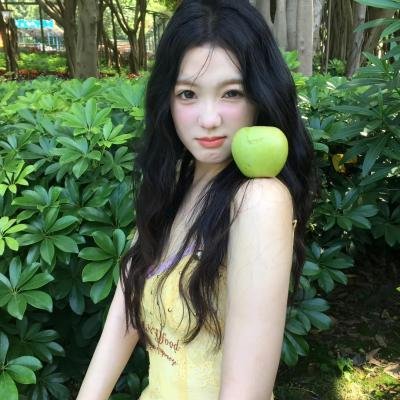 海棠不是鬓边红